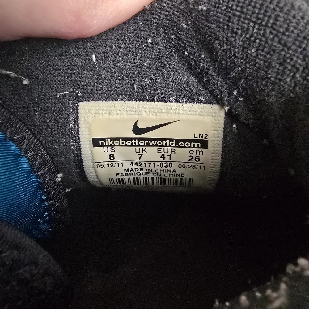 Nike Men's Gray Athletic Shoes Size 8